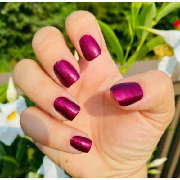 ColorStreet Nail Strips *Rio Red* - Picture 2 of 2